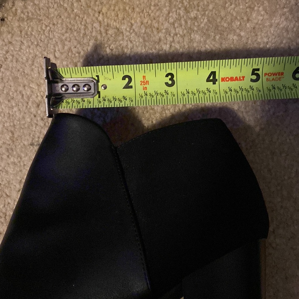 Fioni Booties ๐๐๐ - Picture 9 of 12